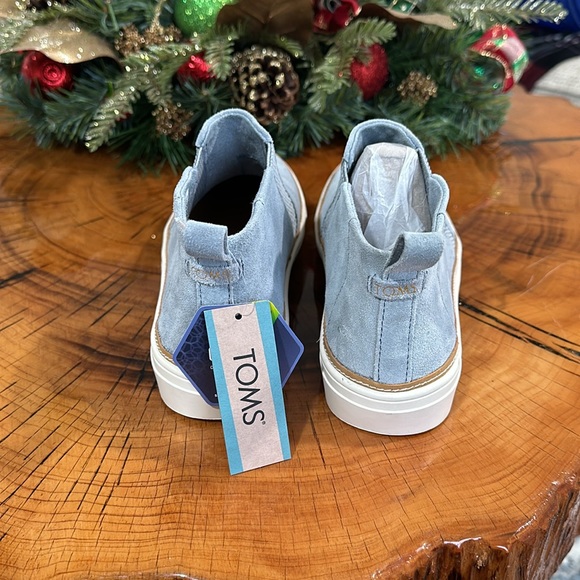 Never worn suede Toms - Picture 3 of 3